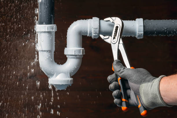 Professional Drain Cleaning technician working in Excelsior Springs, MO